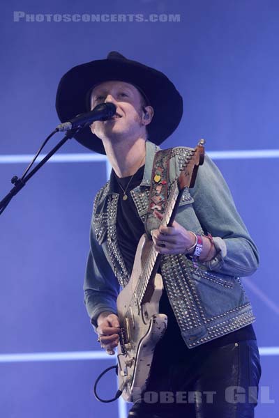 TWO DOOR CINEMA CLUB - 2018-06-24 - PARIS - Hippodrome de Longchamp - Bagatelle - 